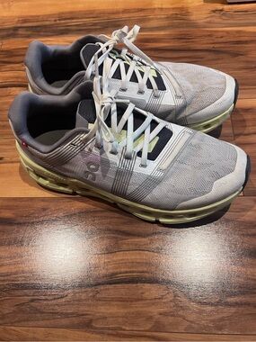 On Running Light Gray and Pale Yellow Low-Top Running Shoes
